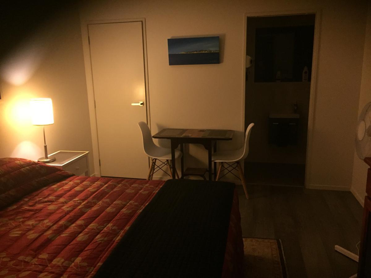 Accommodation In Frimley ヘイスティングズ エクステリア 写真